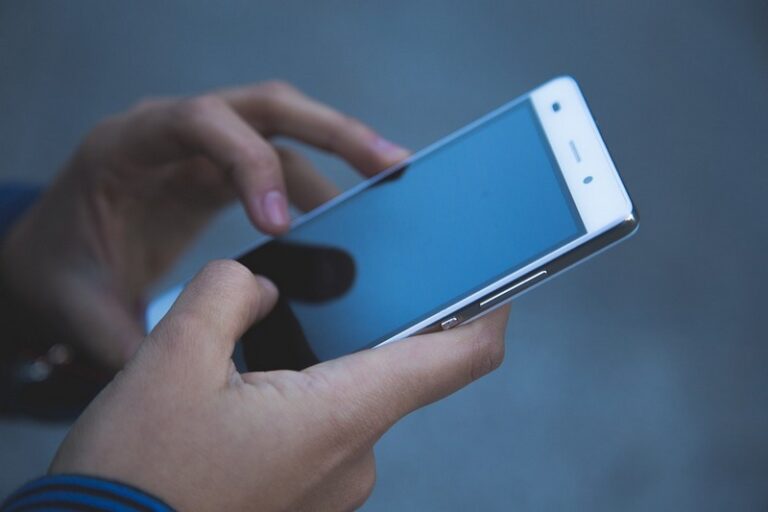 telefono cellulare
