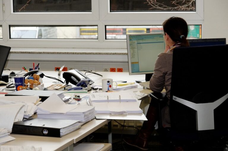 ufficio impiegato