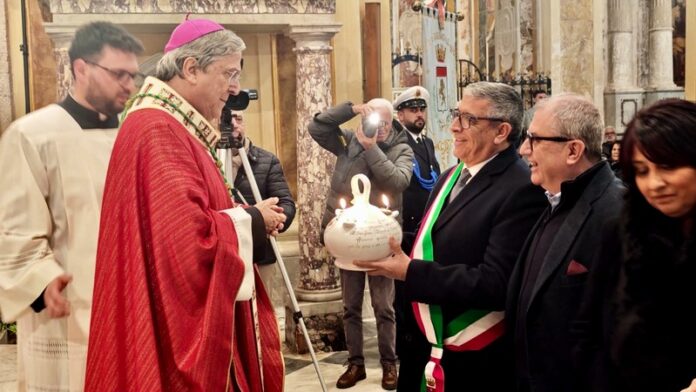 Dono Lampada_santissimo crocifisso_cassamo