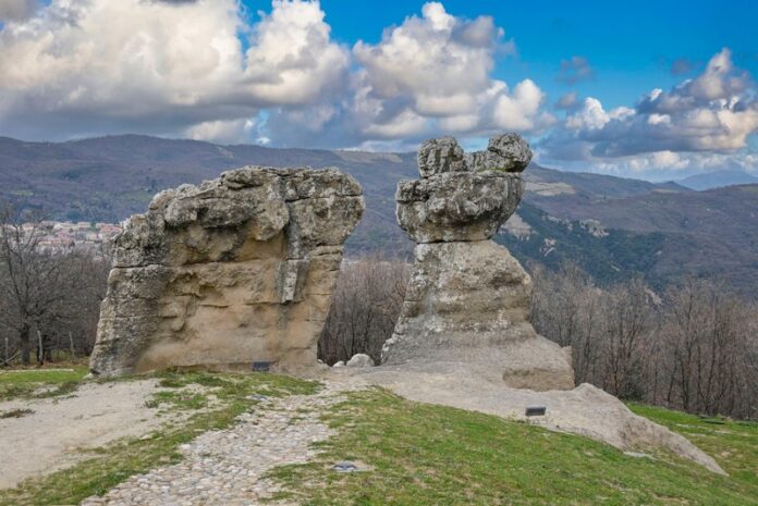 Pietre dell'Incavallicata Campana