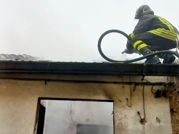 incendio casa caraffa