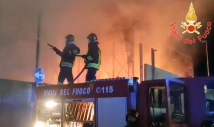 incendio rifiuti gzzeria