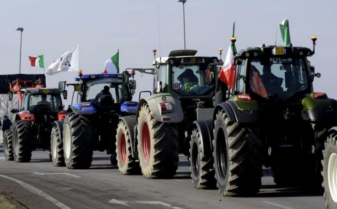 protesta trattori