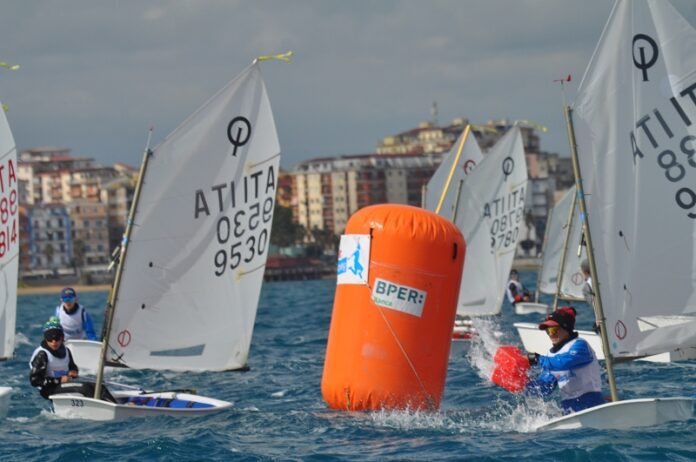 vela Crotone