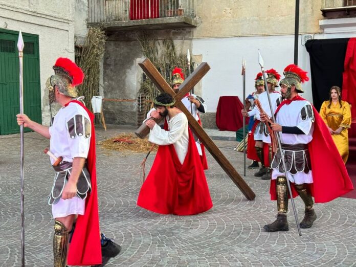 via crucis caloveto