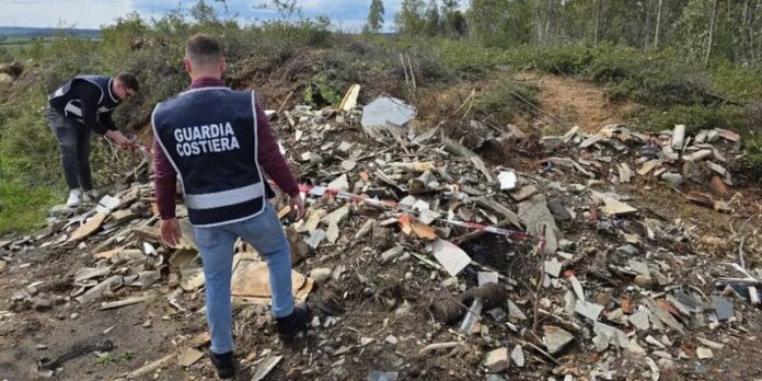 discarica abusiva rifiuti crotone