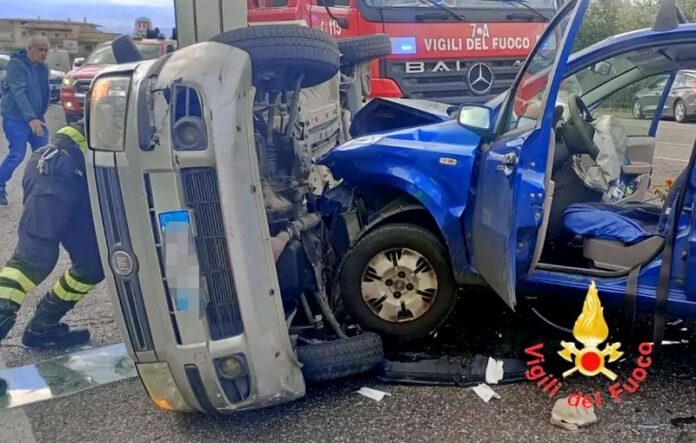 incidente auto panda lamezia