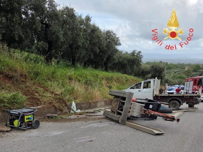 incidente furgone lamezia