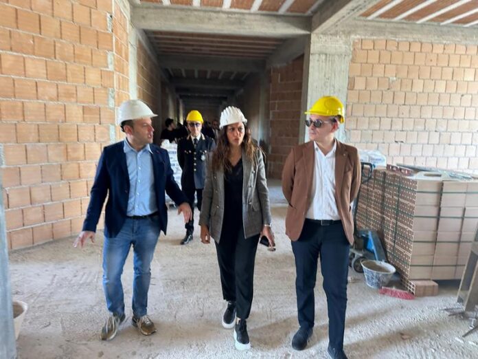Rosaria Succurro_visita cantieri scuole Fuscaldo