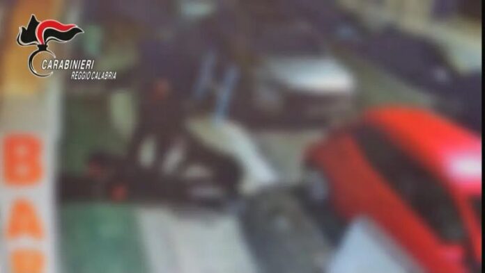 aggressione compagna reggio