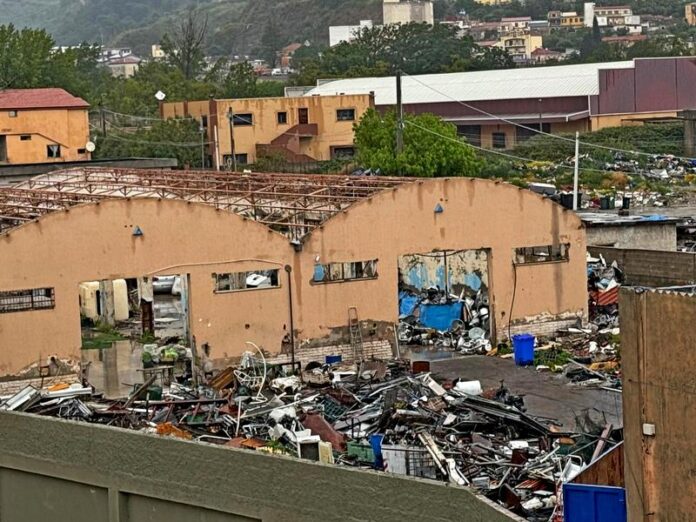 discarica catanzaro via lucrezia della valle