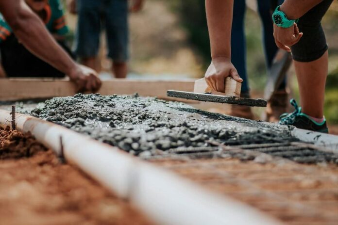 lavoratori operai cantiere