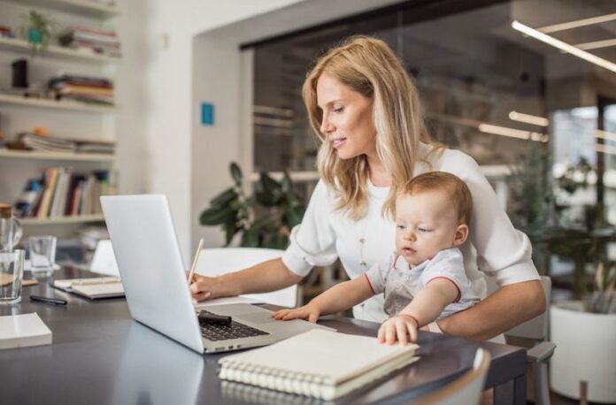 mamma bambino lavoro