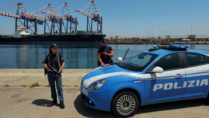 polizia porto gioia tauro