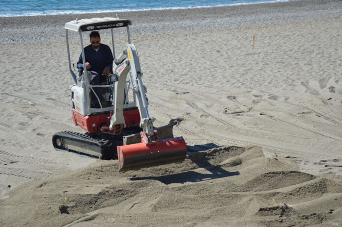 pulizia preparazione spiaggia catanzaro