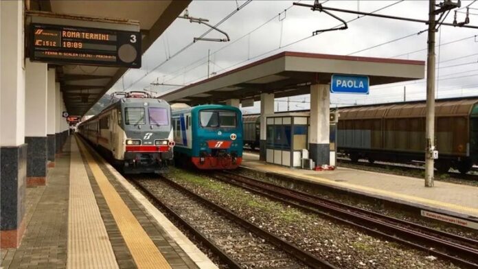 stazione di paola