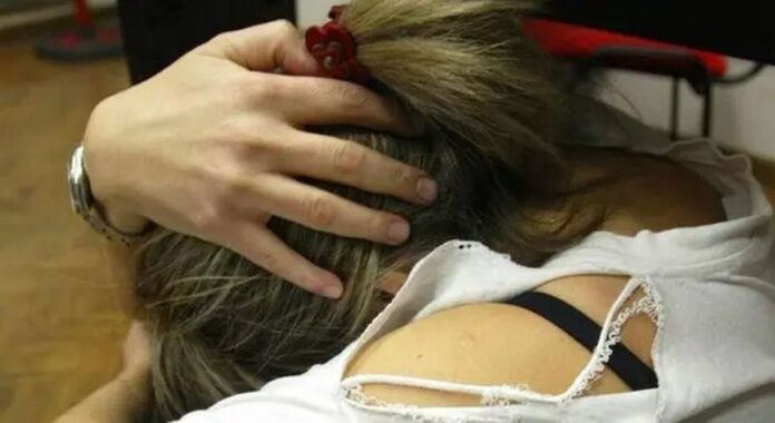 violenza studentessa