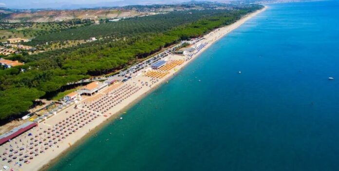 Squillace spiaggia dallalto