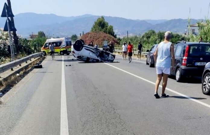 incidente statale 106 zona turio