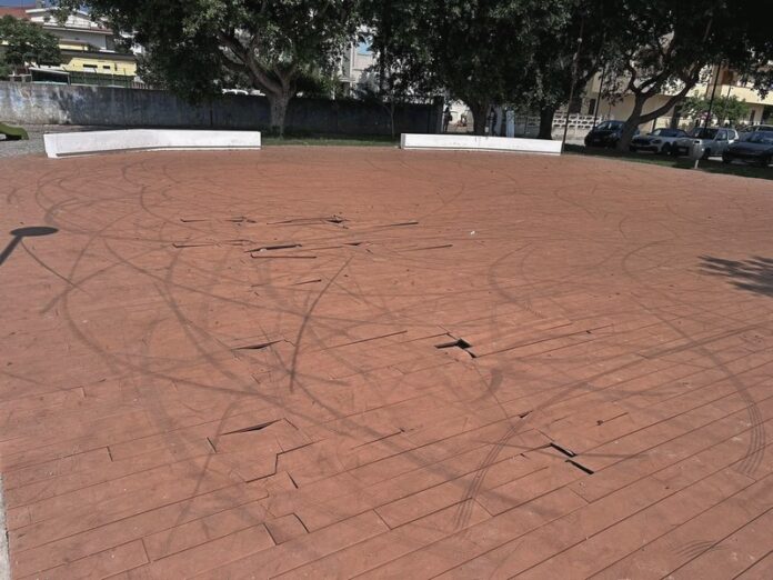 bivona piazza marinella danneggiata