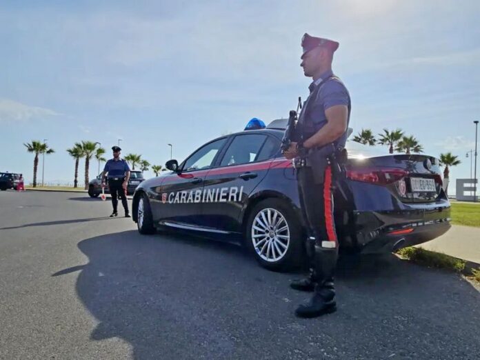 Carabinieri Soverato auto lungomare