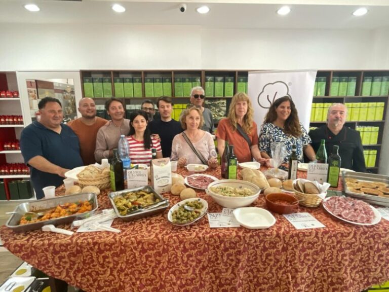 “I Giorni dell’Olio” incanta San Giorgio Albanese: un viaggio nei sapori autentici della Calabria
