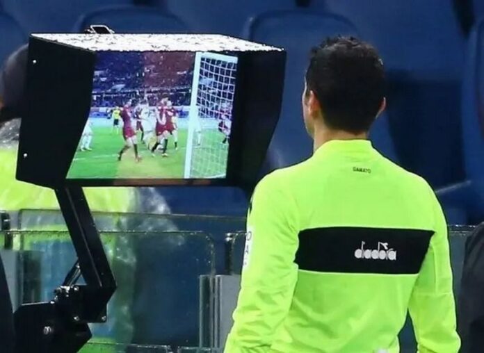 arbitro var