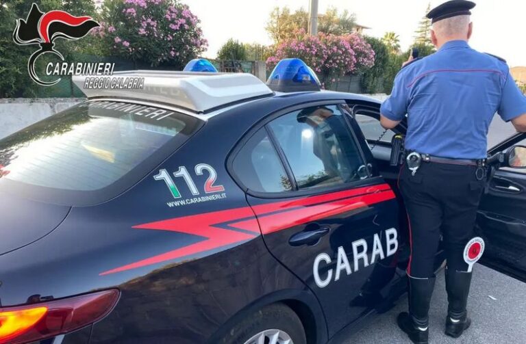 carabinieri reggio auto carabinere