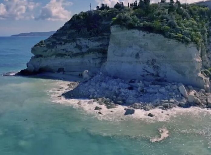 erosione costiera tropea