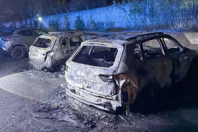 incendio auto praia a mare