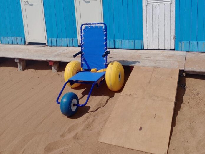 lido Azzurro Crotone_sedia mare disabili