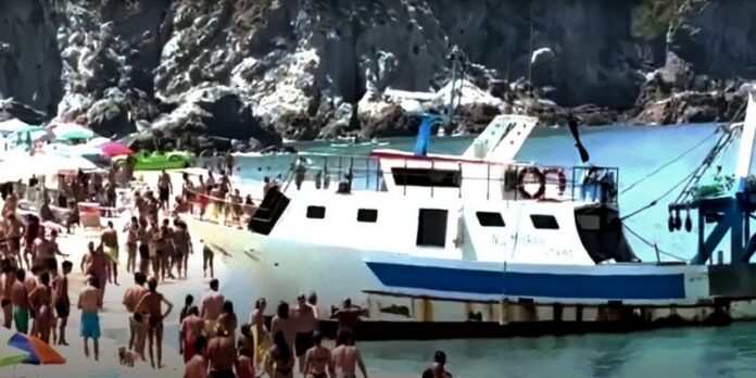 peschereccio arenato capo vaticano