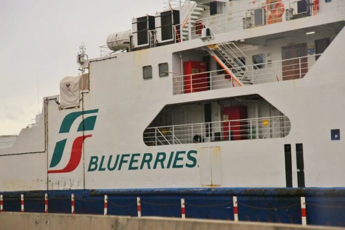 traghetto bluferries