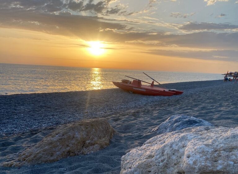 Gizzeria Lido: tramonti incantati e la magia della Calabria d’estate