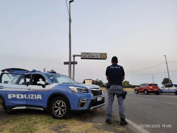 Polizia Crotone controlli Ferragosto