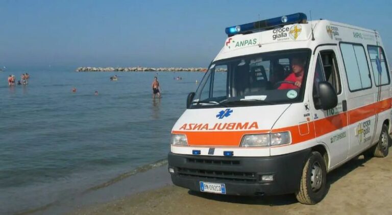 ambulanza spiaggia