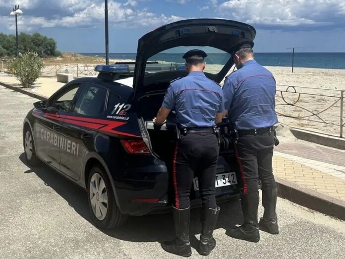 controlli carabinieri spiaggia mare