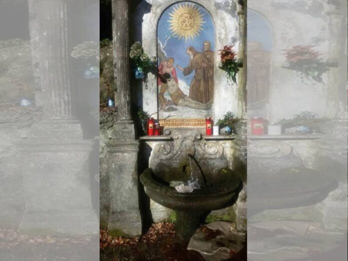 San Francesco di Paola, Acqua e Miracoli: La Fontanella al Valico della Crocetta