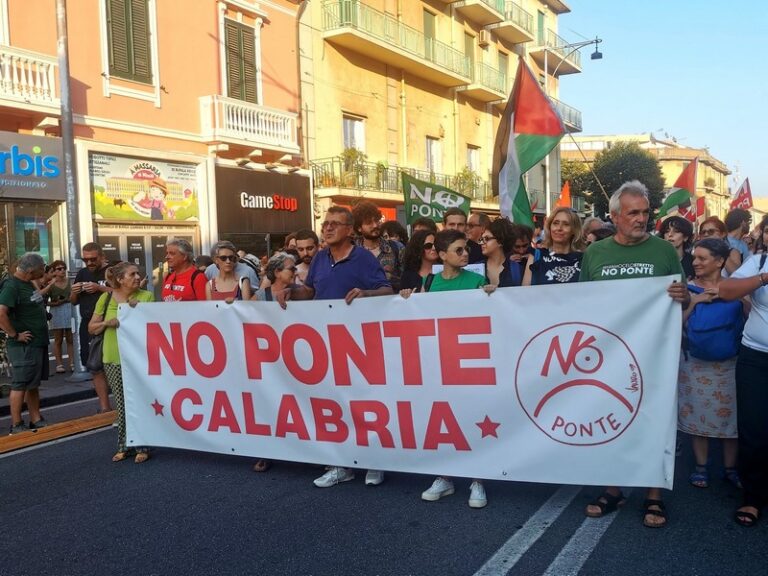protesta no ponte calabria_agosto