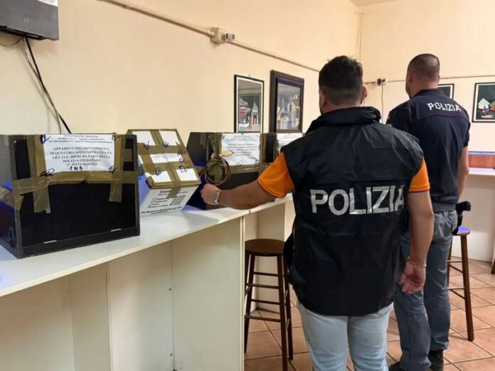 Polizia Crotone sequestro sala giochi
