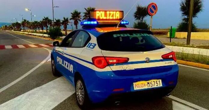 Polizia Reggio Calabria auto