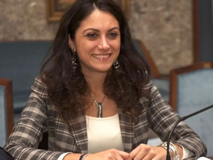 Rosaria Succurro_tavolo