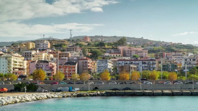 Villa San Giovanni_autoporto verde