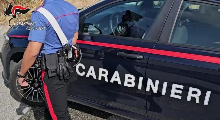 carabinieri auto reggio