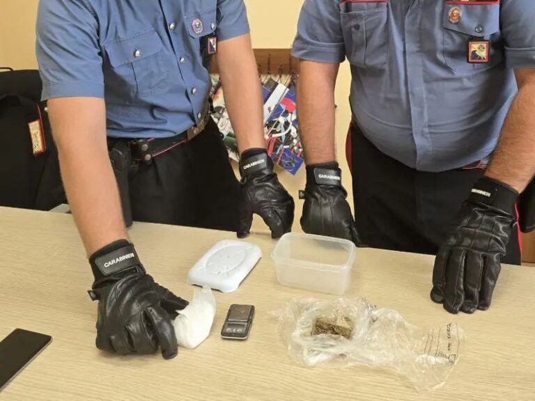 carabinieri arresto droga simeri