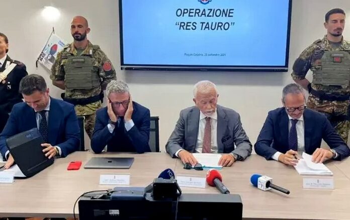 conf stampa borrelli_arresto piromalli
