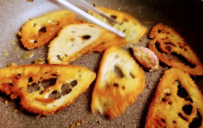 crostini di pane aromatizzati