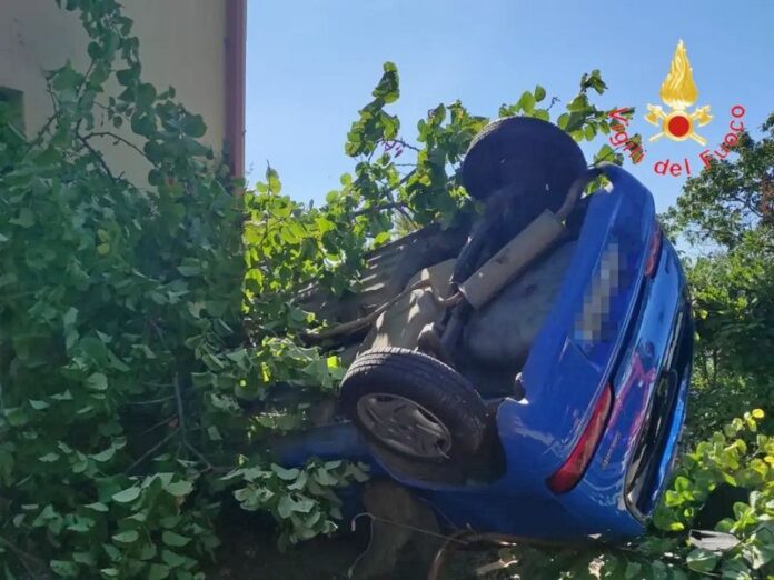 incidente auto tiriolo