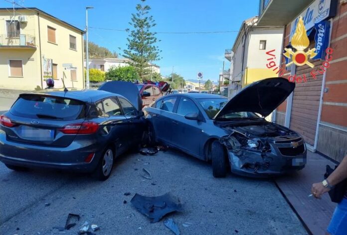 incidente catanzaro viale magna grecia