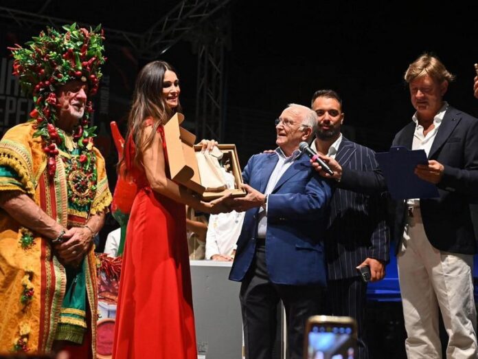 manuela arcuri dimante olio di calabria